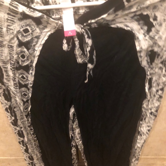 Pants - Picture 3 of 4